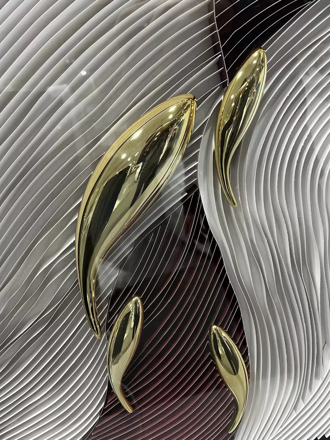 Origami Paper Art Contemporary Wall Decor Vertical Design | Art Smiley Decor UAE