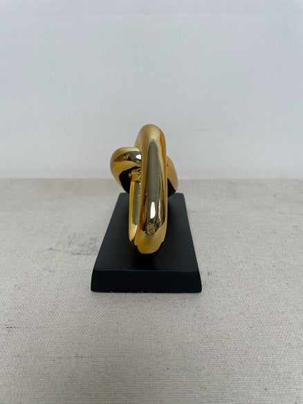 Golden Link Resin Sculpture artistic sculpture by Artsmiley