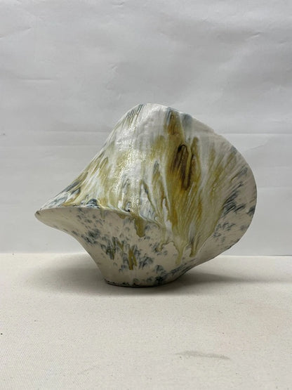Slanted Shell Ceramic Bowl