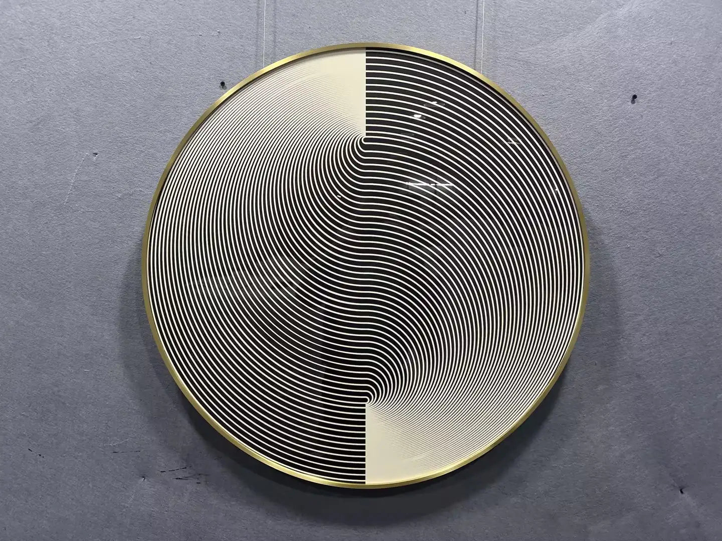 Lustrous Crystal Porcelain Luxury Wall Art Round Design | Art Smiley Decor UAE