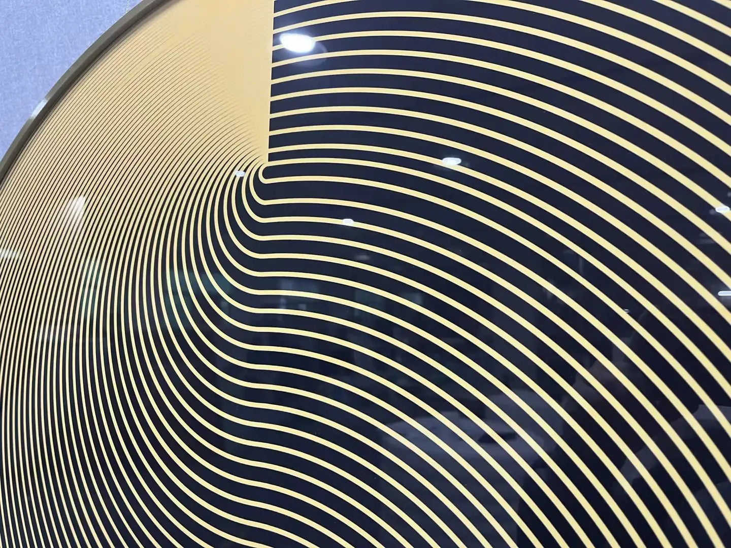 Lustrous Crystal Porcelain Luxury Wall Art Round Design | Art Smiley Decor UAE