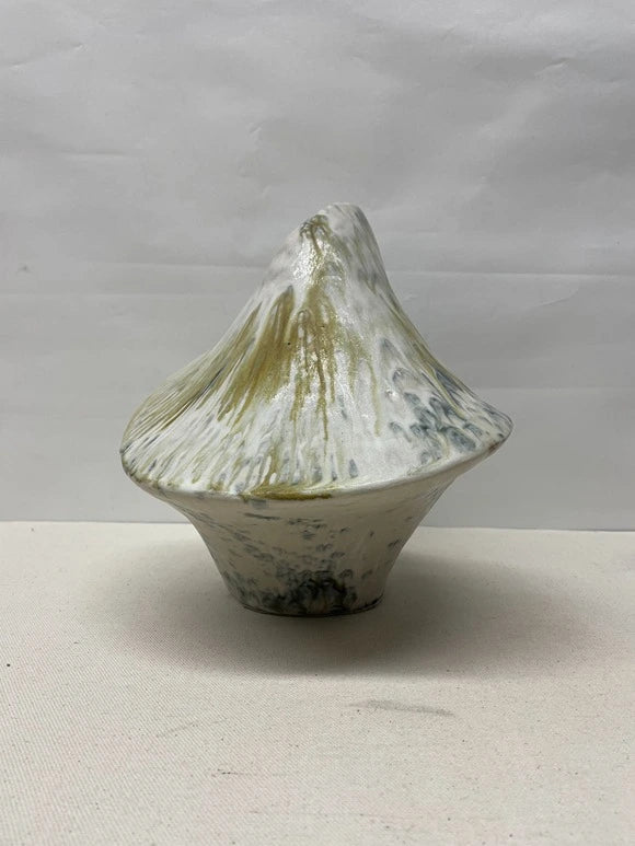 Slanted Shell Ceramic Bowl