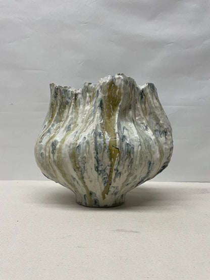 Stonewash Scallop Ceramic Bowl