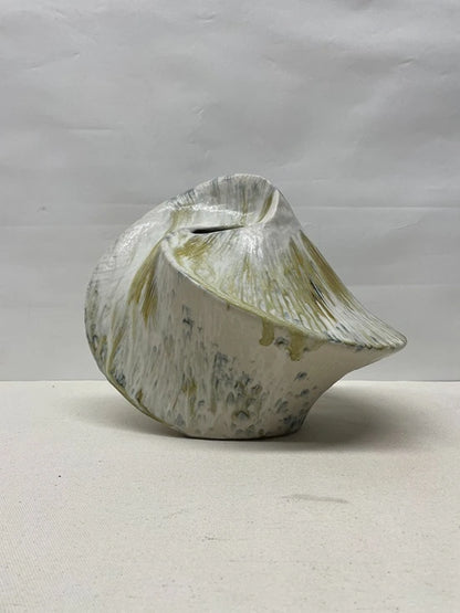 Slanted Shell Ceramic Bowl