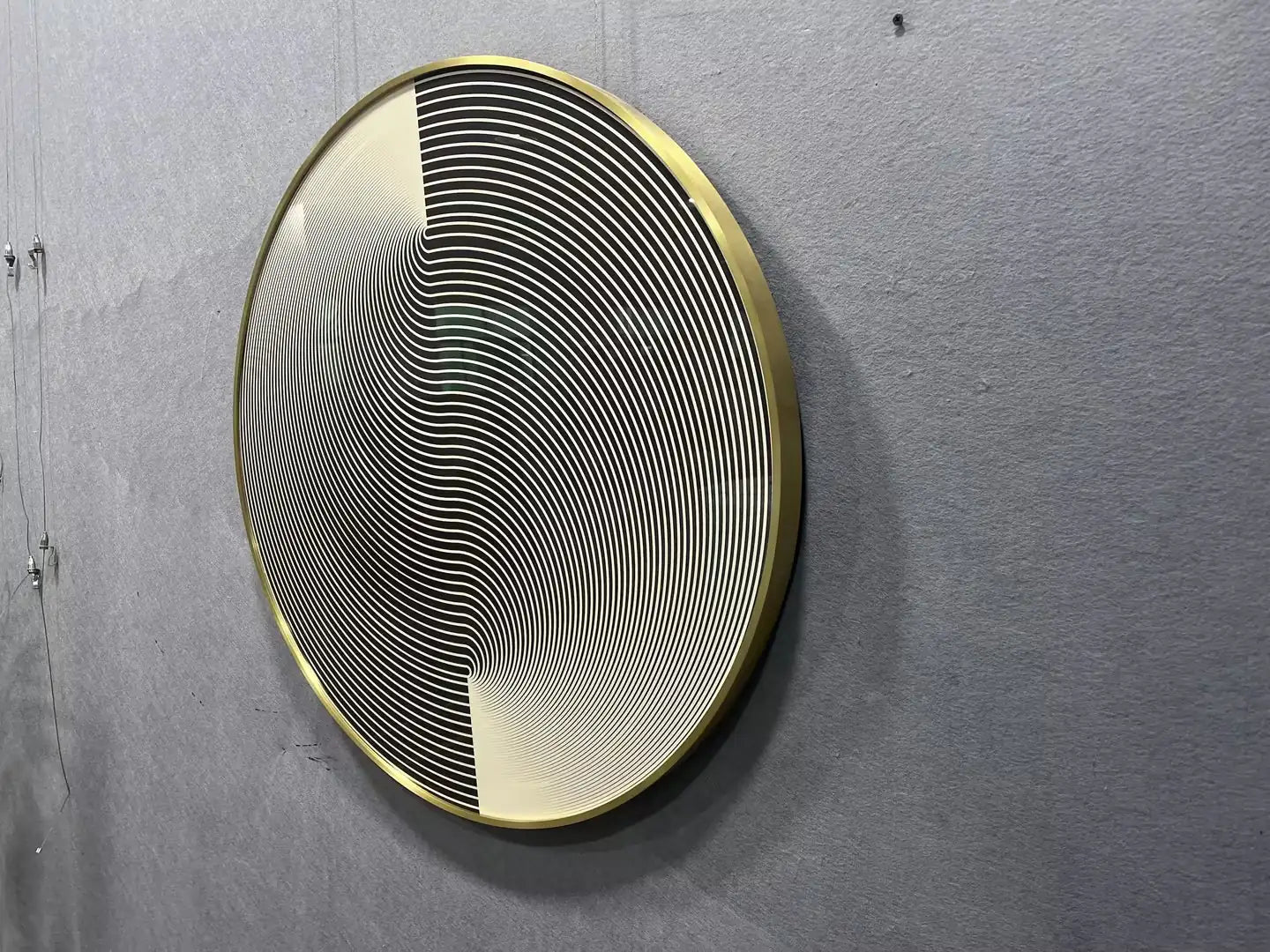 Lustrous Crystal Porcelain Luxury Wall Art Round Design | Art Smiley Decor UAE